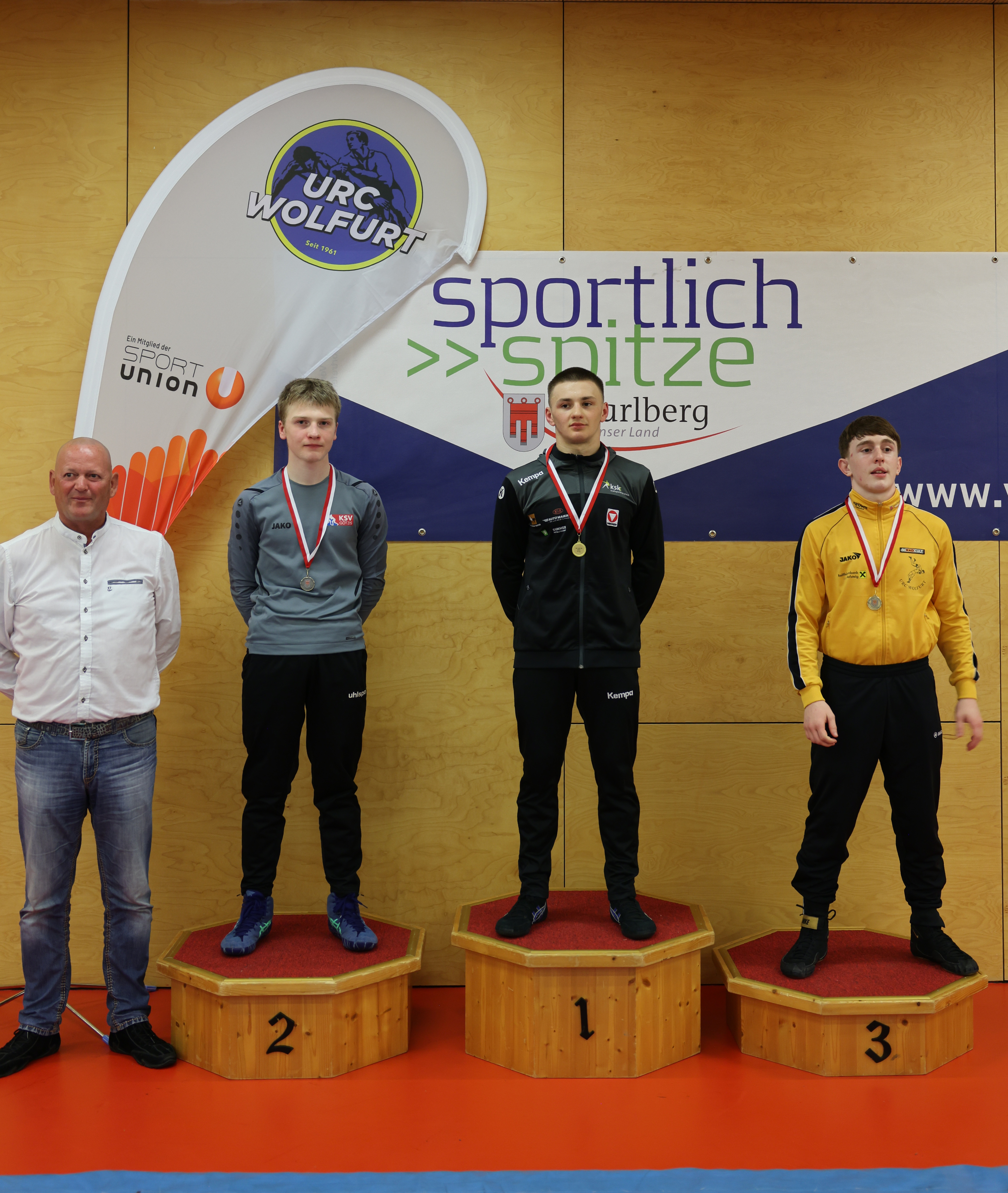 /user/pages/02.berichte/u20-landesmeisterschaften-greco-und-freistil-titel-fuer-lange-hrybelnyk-und-vasylchenko/24-05-08 LM U20 FR Siegerehrung 18_Original.jpg